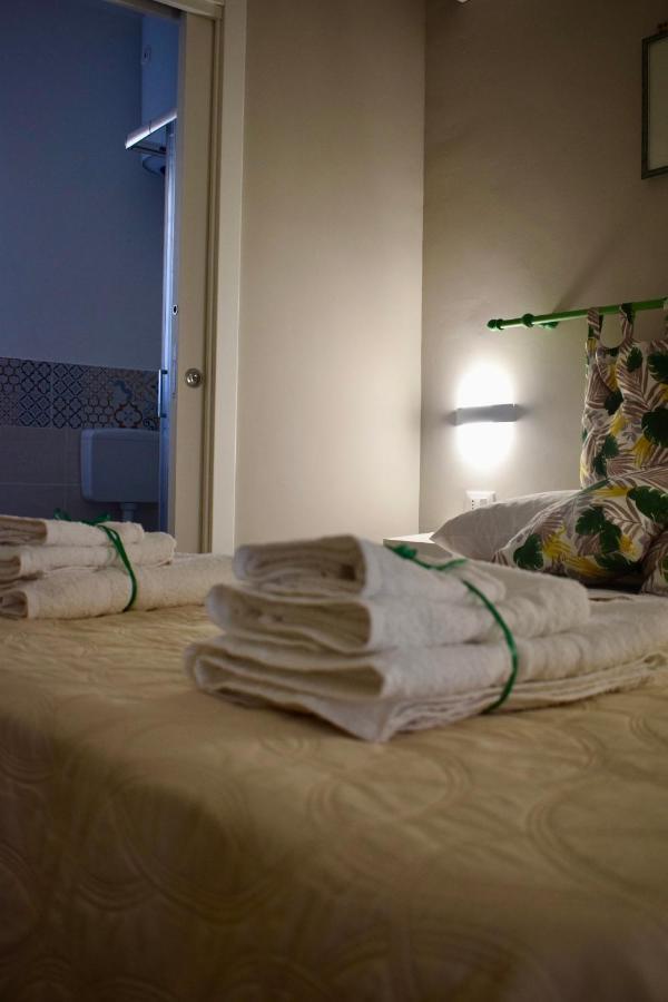 La Casa Dei Leoni Di Sicilia Apartment ปาแลร์โม ภายนอก รูปภาพ